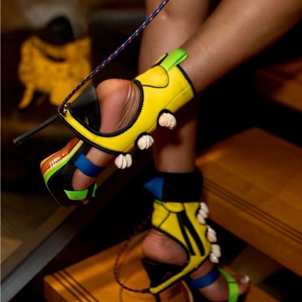 DSQUARED2 Surfer Sandals Yellow and Blue Heels with Shell Accents